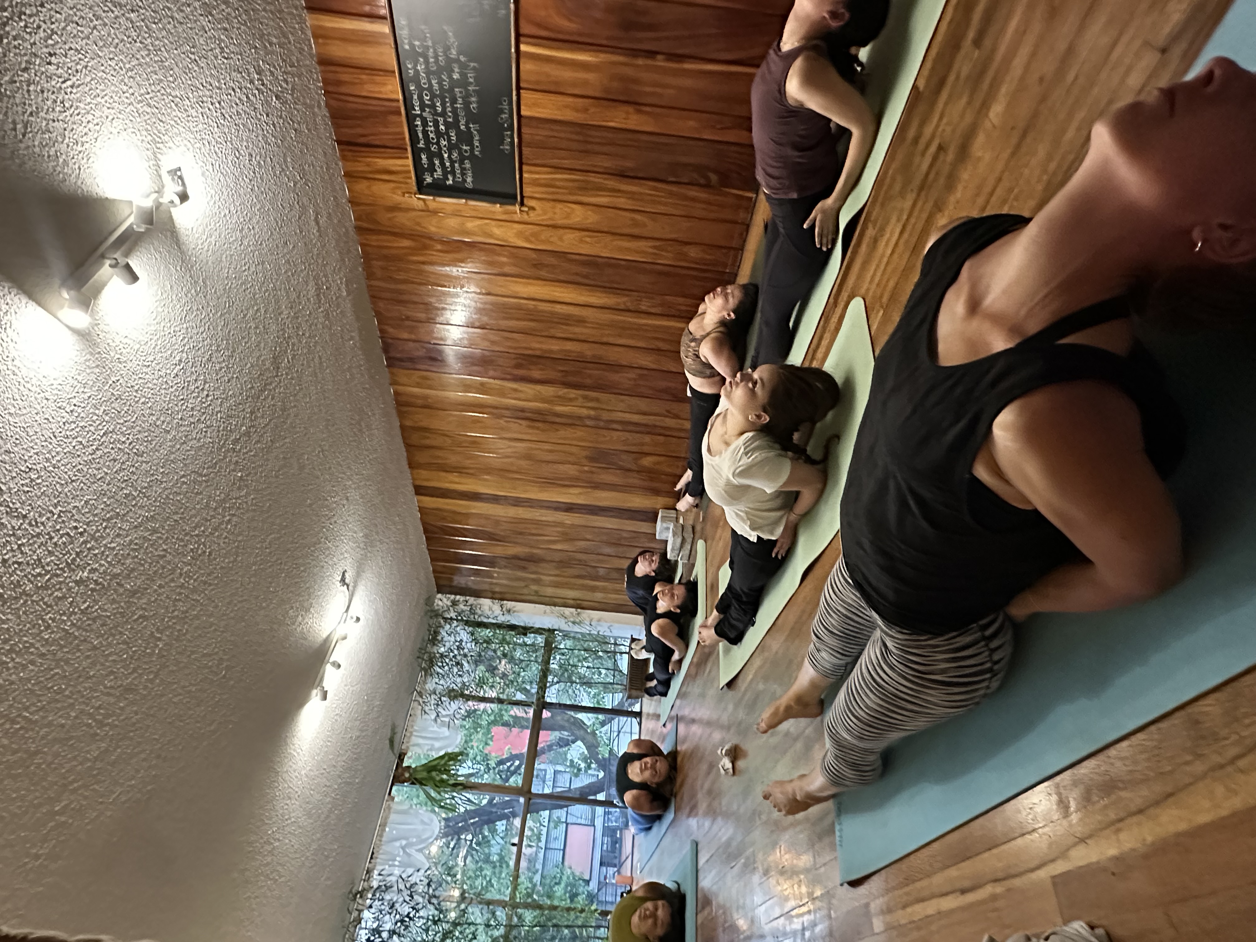 Práctica y presencia en el shala de deva studio