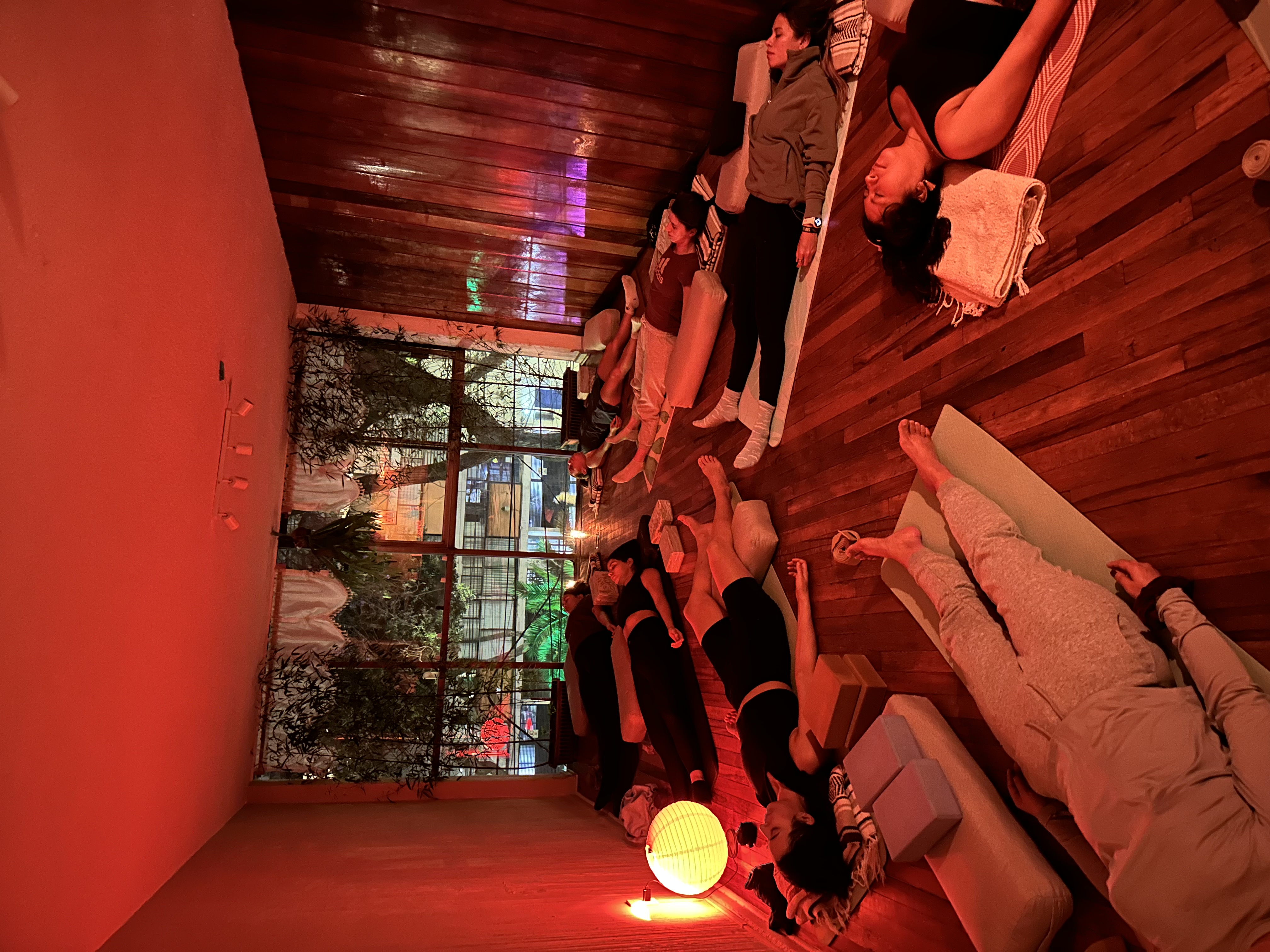 Meditación y respiración en deva studio